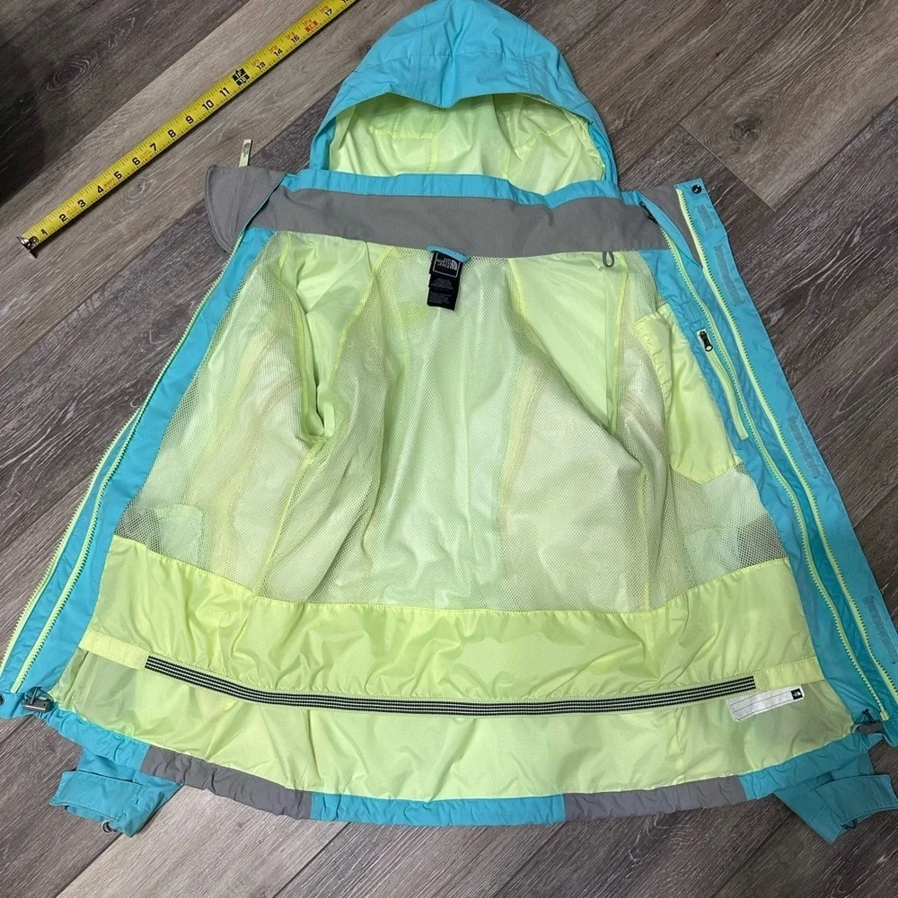 🛍️fits women S/M rain/wind-bloc jacket with removable hoodie with double zipper
